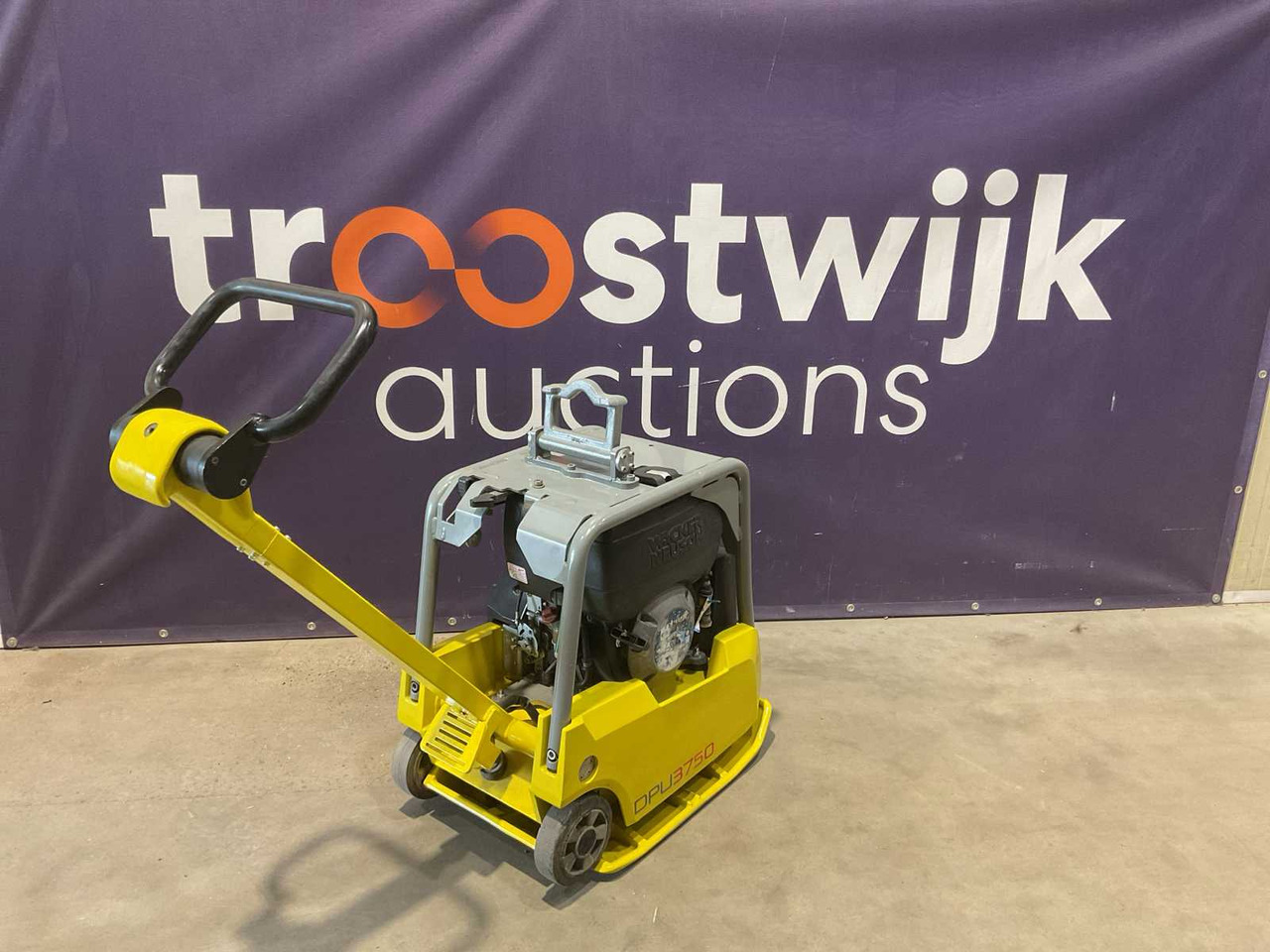 Wacker Neuson DPU3750 - صفيحة هزازة: صورة 1 Wacker Neuson DPU3750 - صفيحة هزازة: صورة 1