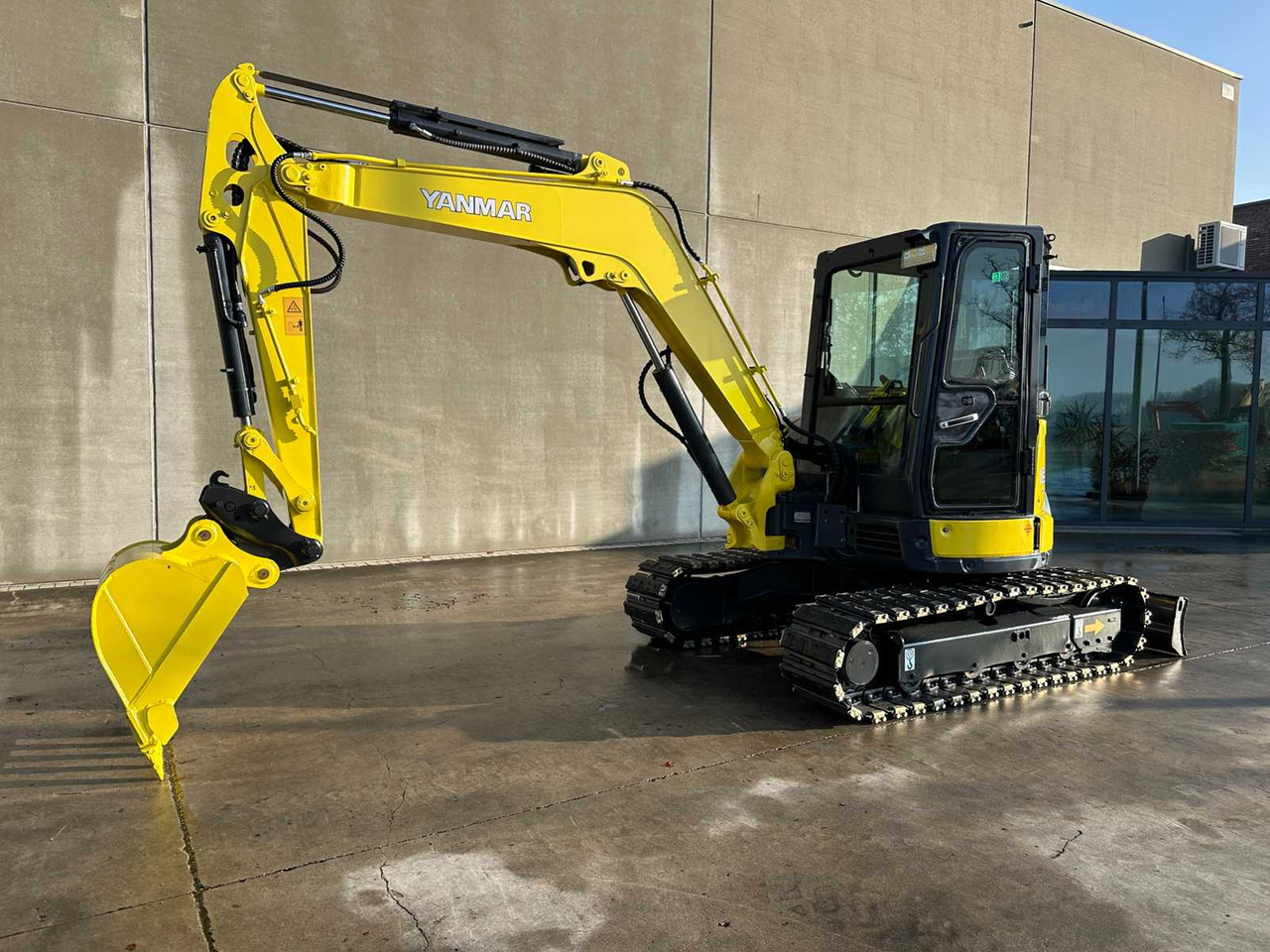 YANMAR - VIO55-6B - MIDI EXCAVATOR - حفّار: صورة 1 YANMAR - VIO55-6B - MIDI EXCAVATOR - حفّار: صورة 1