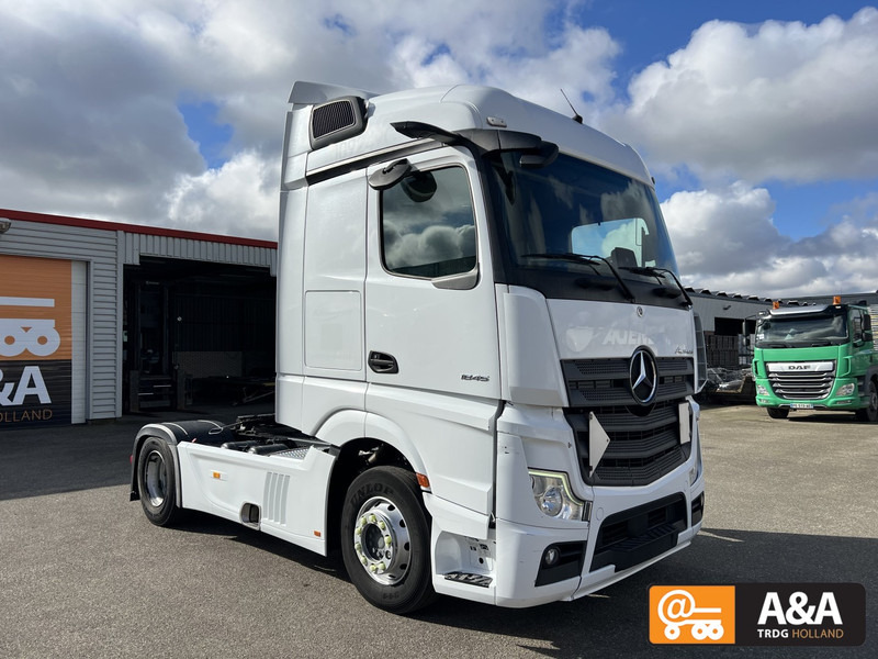 Mercedes-Benz ACTROS 1845 LS - MP5-NEW CONDITION-MIRRORCAM-FRIGO-STAND KLIMA - مقطورة السحب: صورة 2 Mercedes-Benz ACTROS 1845 LS - MP5-NEW CONDITION-MIRRORCAM-FRIGO-STAND KLIMA - مقطورة السحب: صورة 2