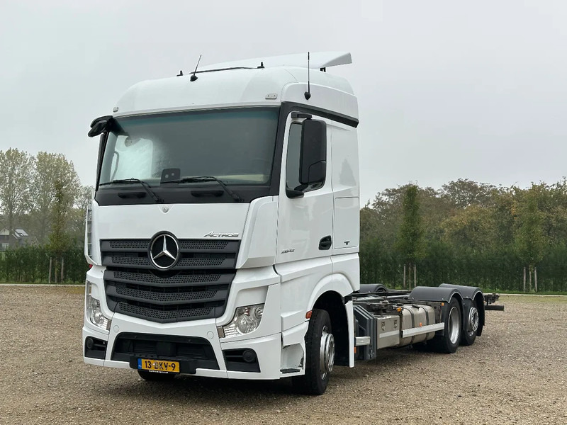 Mercedes-Benz Actros ACTROS 2642 LL EURO6. 2018. BDF. Chassic cabine. - شاحنة بهيكل معدني للمقصورة: صورة 1 Mercedes-Benz Actros ACTROS 2642 LL EURO6. 2018. BDF. Chassic cabine. - شاحنة بهيكل معدني للمقصورة: صورة 1