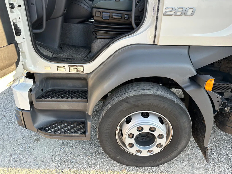 Volvo FL FL280.16 EURO6. 2022. , OPRIJWAGEN. NIEUWE OPBOUW! - شاحنة بهيكل معدني للمقصورة: صورة 5 Volvo FL FL280.16 EURO6. 2022. , OPRIJWAGEN. NIEUWE OPBOUW! - شاحنة بهيكل معدني للمقصورة: صورة 5