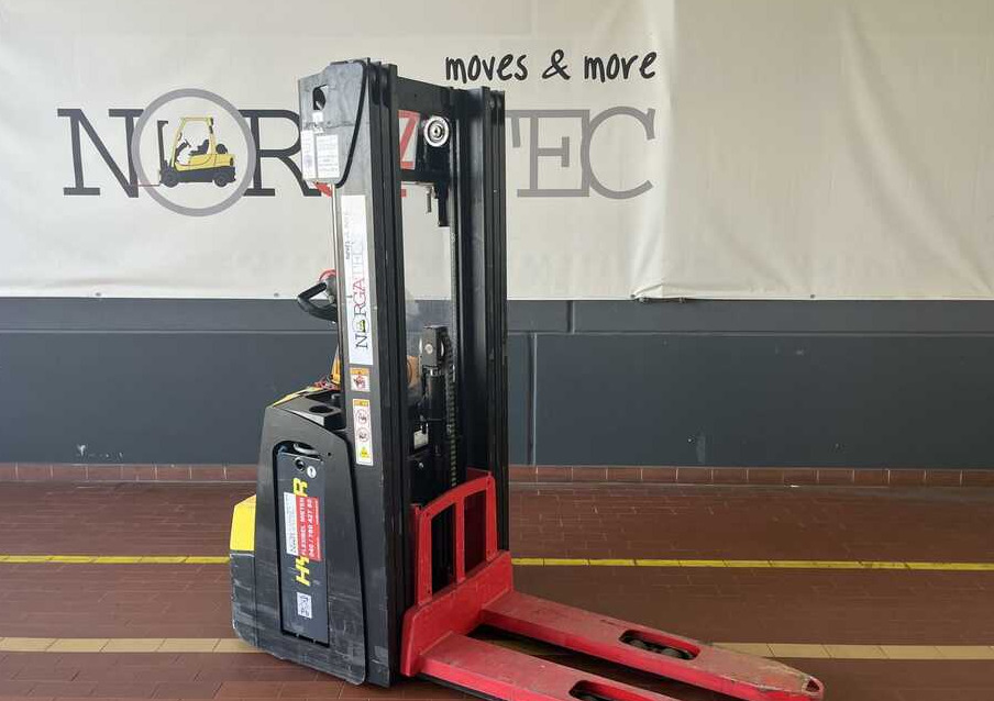 Hyster S1.4 - آلة تكديس: صورة 1 Hyster S1.4 - آلة تكديس: صورة 1