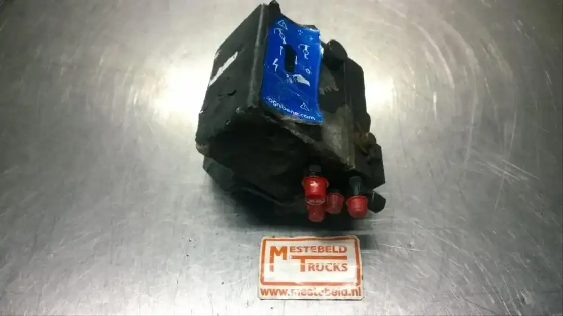 Iveco Cabinekantelpomp - الكابينة والداخلية - شاحنة: صورة 1 Iveco Cabinekantelpomp - الكابينة والداخلية - شاحنة: صورة 1