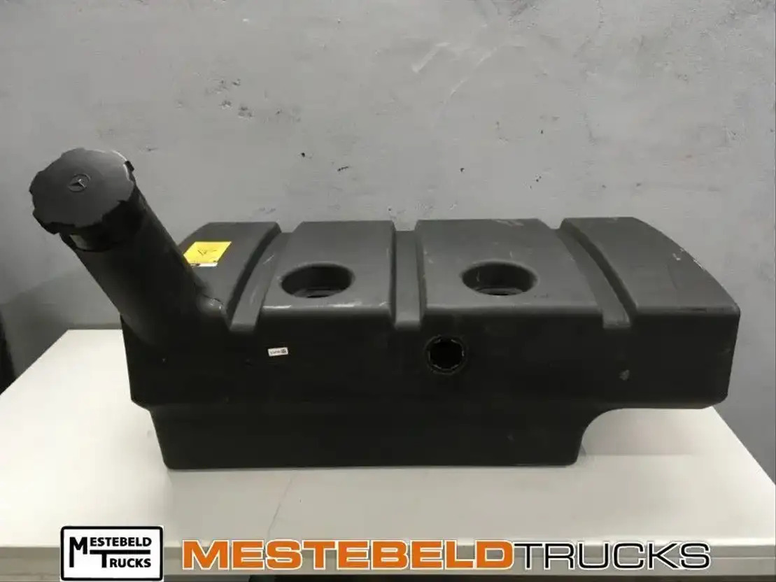 Mercedes-Benz Brandstoftank Atego 130 Liter - خزان الوقود - شاحنة: صورة 1 Mercedes-Benz Brandstoftank Atego 130 Liter - خزان الوقود - شاحنة: صورة 1