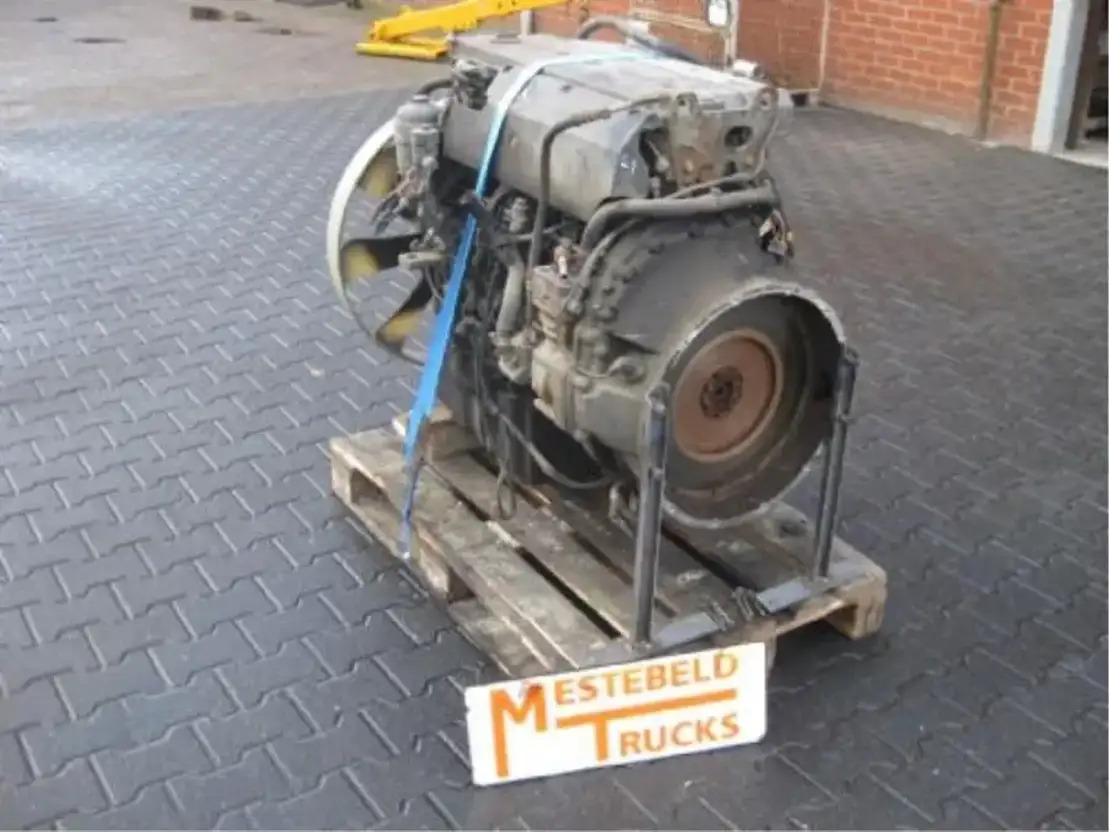 Mercedes-Benz OM 906 LA - محرك - شاحنة: صورة 1 Mercedes-Benz OM 906 LA - محرك - شاحنة: صورة 1
