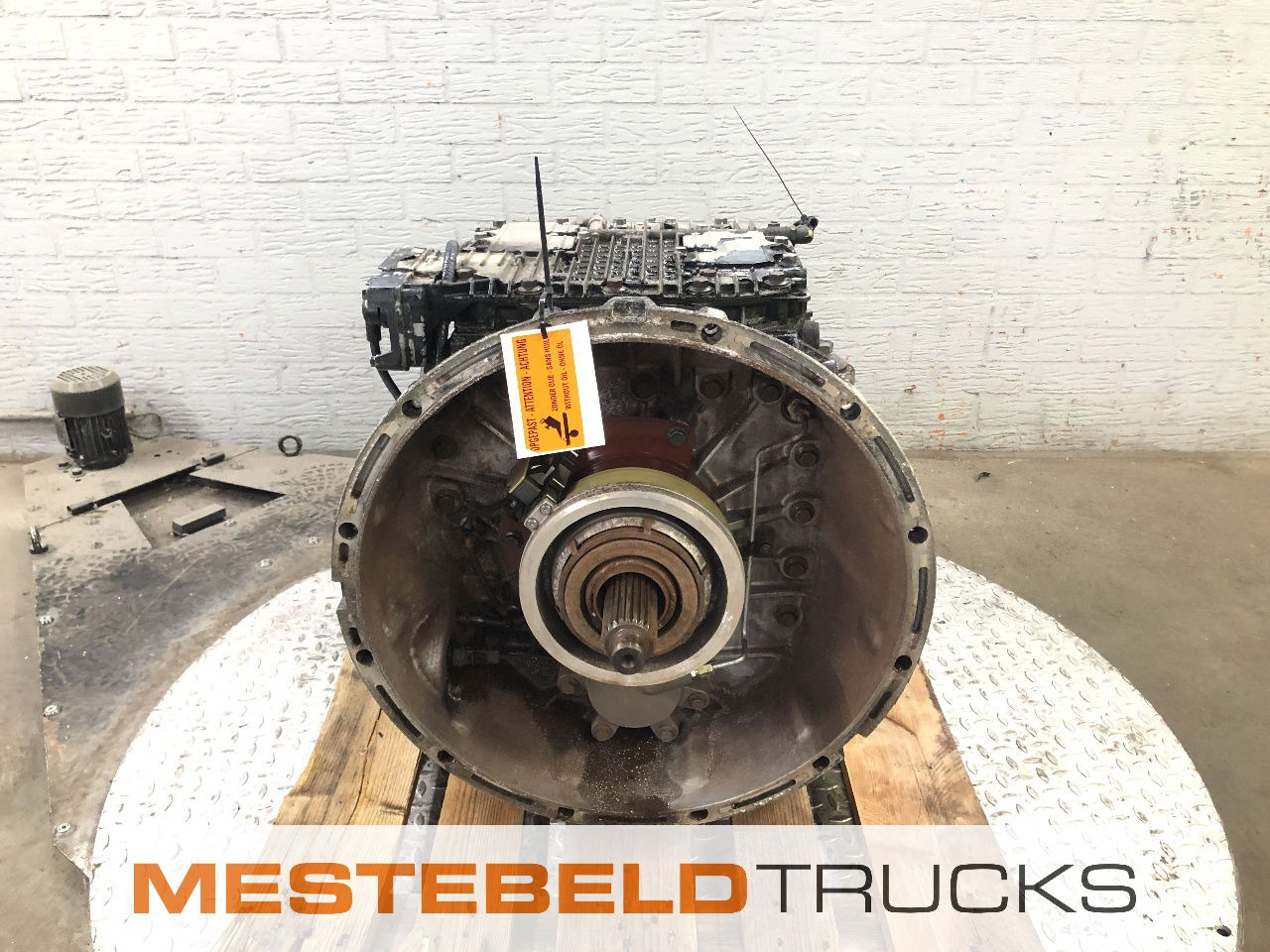 Volvo Versnellingbak AT 2412 C - علبة التروس و قطع الغيار - شاحنة: صورة 4 Volvo Versnellingbak AT 2412 C - علبة التروس و قطع الغيار - شاحنة: صورة 4