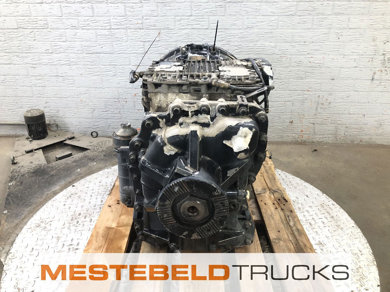 Volvo Versnellingbak AT 2412 C - علبة التروس و قطع الغيار - شاحنة: صورة 2 Volvo Versnellingbak AT 2412 C - علبة التروس و قطع الغيار - شاحنة: صورة 2