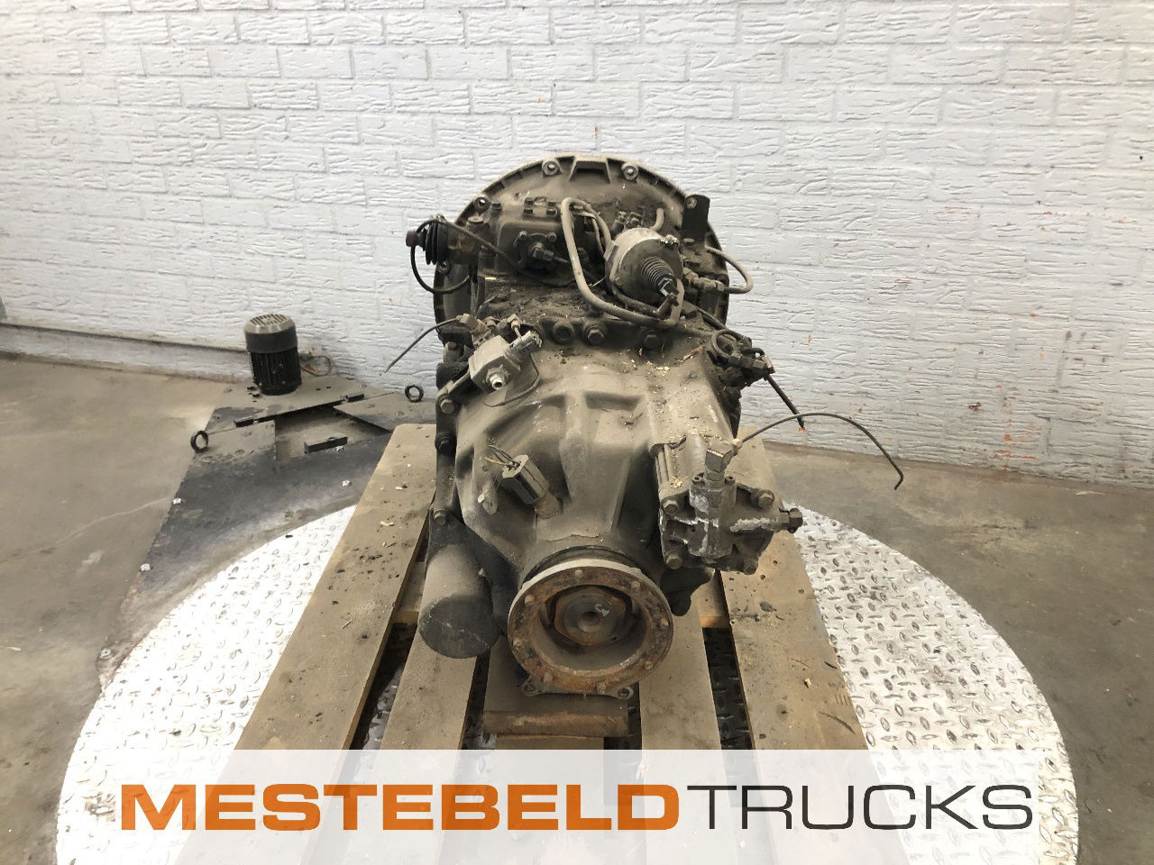 Volvo Versnellingsbak R1000 FL7 - علبة التروس و قطع الغيار - شاحنة: صورة 4 Volvo Versnellingsbak R1000 FL7 - علبة التروس و قطع الغيار - شاحنة: صورة 4