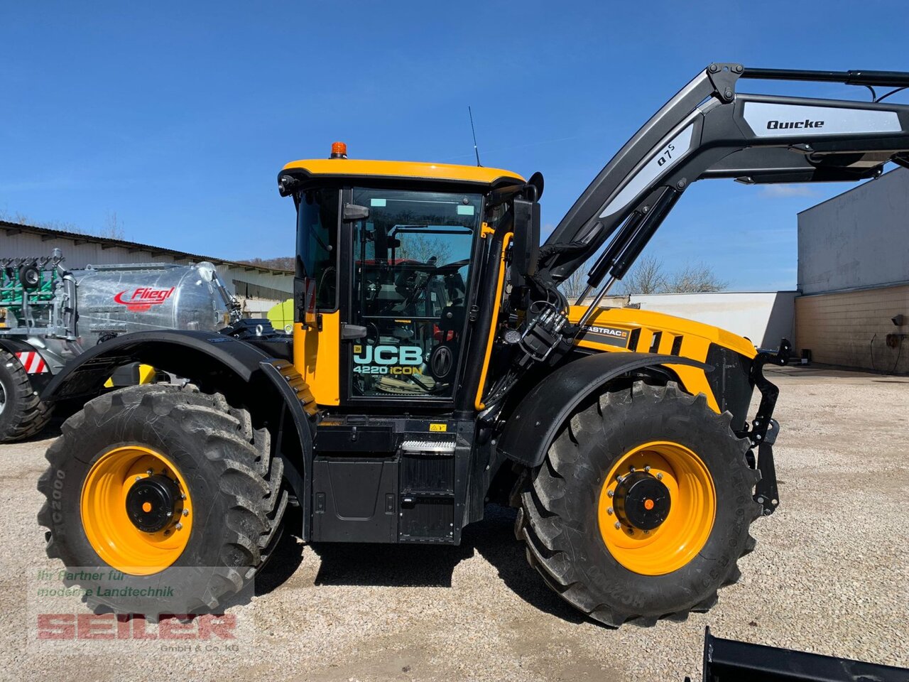 JCB Fastrac 4220 ICON + Frontlader Q7S - جرار: صورة 2 JCB Fastrac 4220 ICON + Frontlader Q7S - جرار: صورة 2
