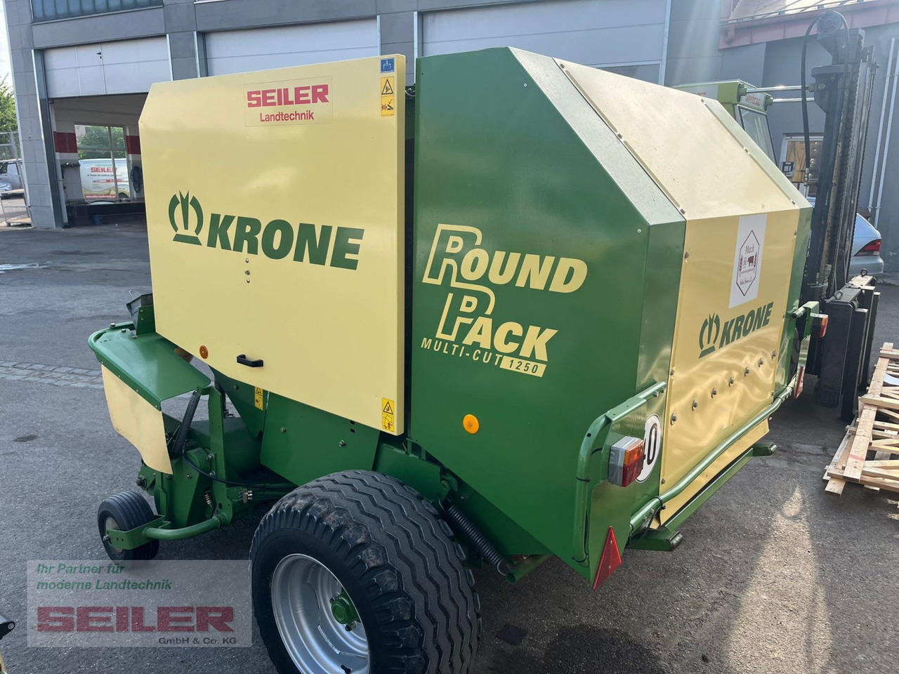 Krone Round Pack 1250 MC - آلة بالات دائرية: صورة 2 Krone Round Pack 1250 MC - آلة بالات دائرية: صورة 2