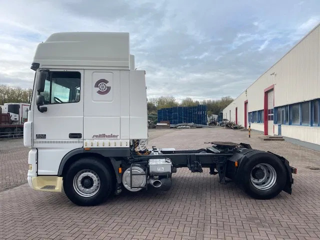 DAF XF 95.480 Manual gear - رأس تريلا: صورة 4 DAF XF 95.480 Manual gear - رأس تريلا: صورة 4