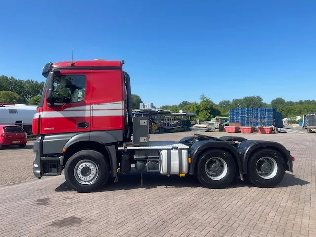 Mercedes-Benz Actros 2653 6x4 Blatt / Luft / Luft Low km! - مقطورة السحب: صورة 4 Mercedes-Benz Actros 2653 6x4 Blatt / Luft / Luft Low km! - مقطورة السحب: صورة 4