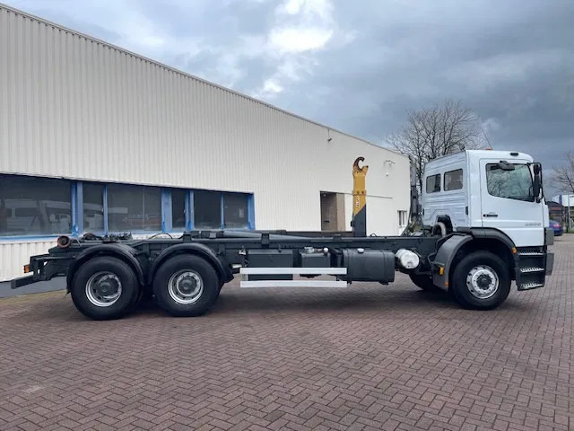 Mercedes-Benz Atego 2628 6x4 Manual gear Full steel suspension - شاحنة بهيكل معدني للمقصورة: صورة 3 Mercedes-Benz Atego 2628 6x4 Manual gear Full steel suspension - شاحنة بهيكل معدني للمقصورة: صورة 3