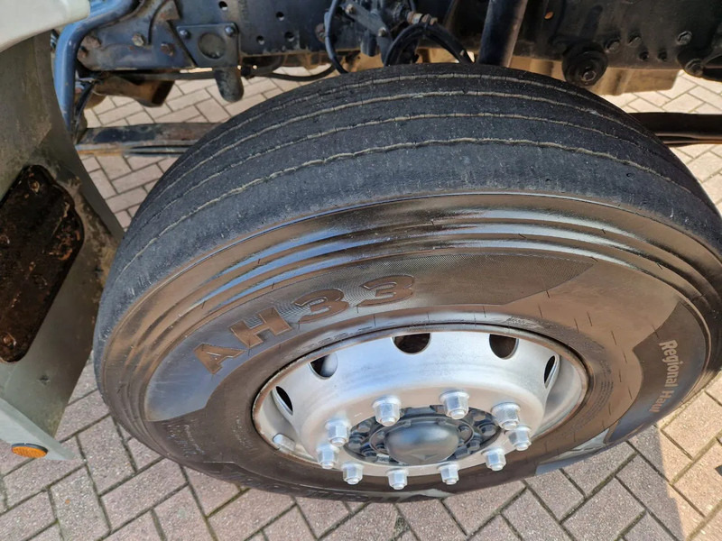 شاحنة بهيكل معدني للمقصورة Mercedes-Benz Atego 2628 6x4 Manual gear Full steel suspension: صورة 20