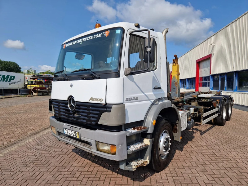 Mercedes-Benz Atego 2628 6x4, Manual gear, full steel suspension - شاحنة بهيكل معدني للمقصورة: صورة 2 Mercedes-Benz Atego 2628 6x4, Manual gear, full steel suspension - شاحنة بهيكل معدني للمقصورة: صورة 2