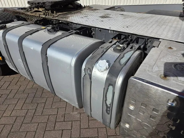 Volvo FM 400 NL-TRUCK TUV - مقطورة السحب: صورة 2 Volvo FM 400 NL-TRUCK TUV - مقطورة السحب: صورة 2
