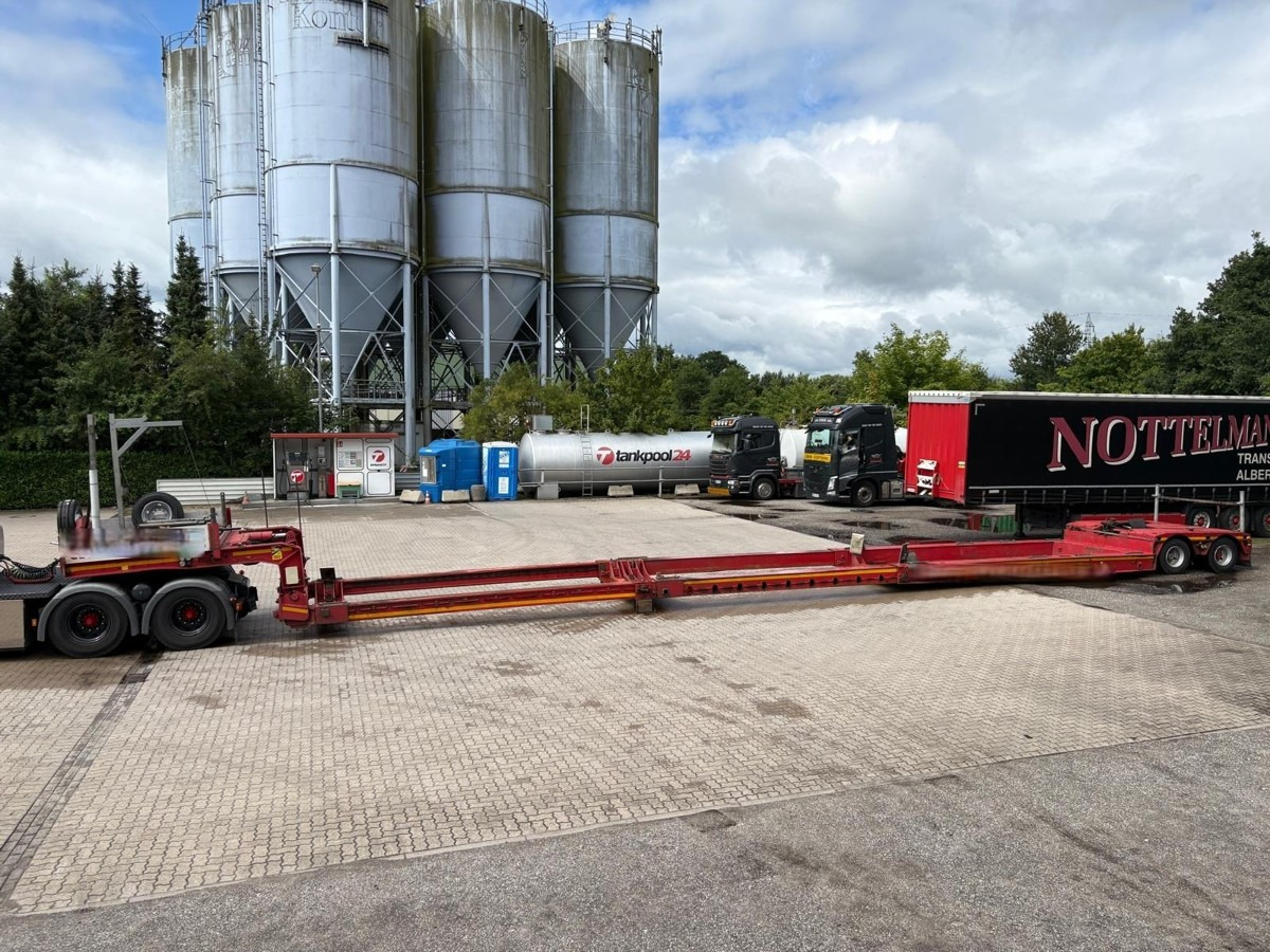 FAYMONVILLE STBZ - 2VAA Megamax Yachttransport - نصف مقطورة بلودر منخفض: صورة 1 FAYMONVILLE STBZ - 2VAA Megamax Yachttransport - نصف مقطورة بلودر منخفض: صورة 1