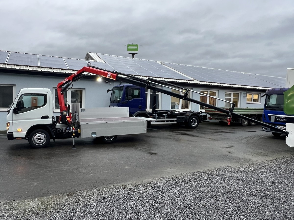 FUSO 3S15 Alu Pritsche 2.80m Ladekran Funk! - شاحنة توصيل مفتوحة: صورة 5 FUSO 3S15 Alu Pritsche 2.80m Ladekran Funk! - شاحنة توصيل مفتوحة: صورة 5