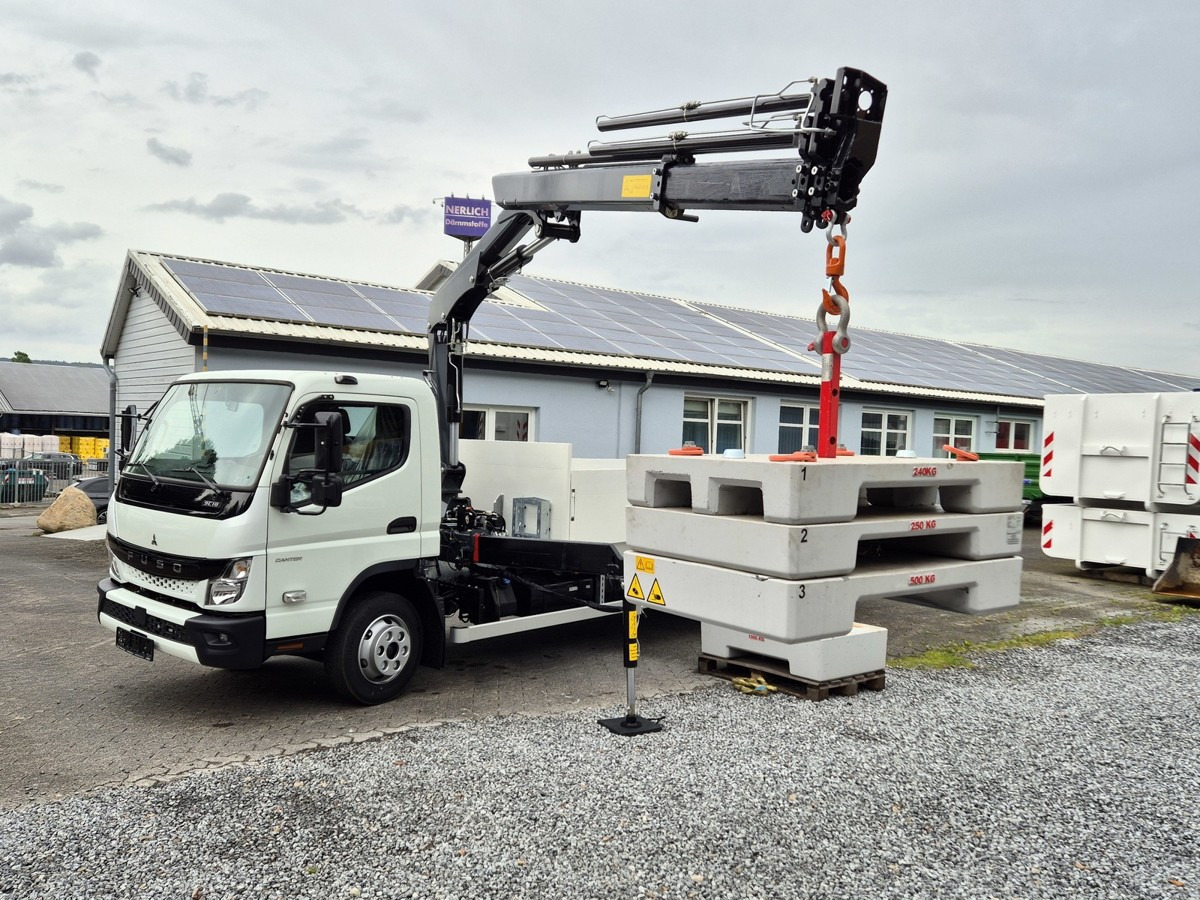 FUSO FUSO 9C18 Canter Alu Pritsche 5.5m Kran 3x hydr. - شاحنة توصيل مفتوحة: صورة 1 FUSO FUSO 9C18 Canter Alu Pritsche 5.5m Kran 3x hydr. - شاحنة توصيل مفتوحة: صورة 1