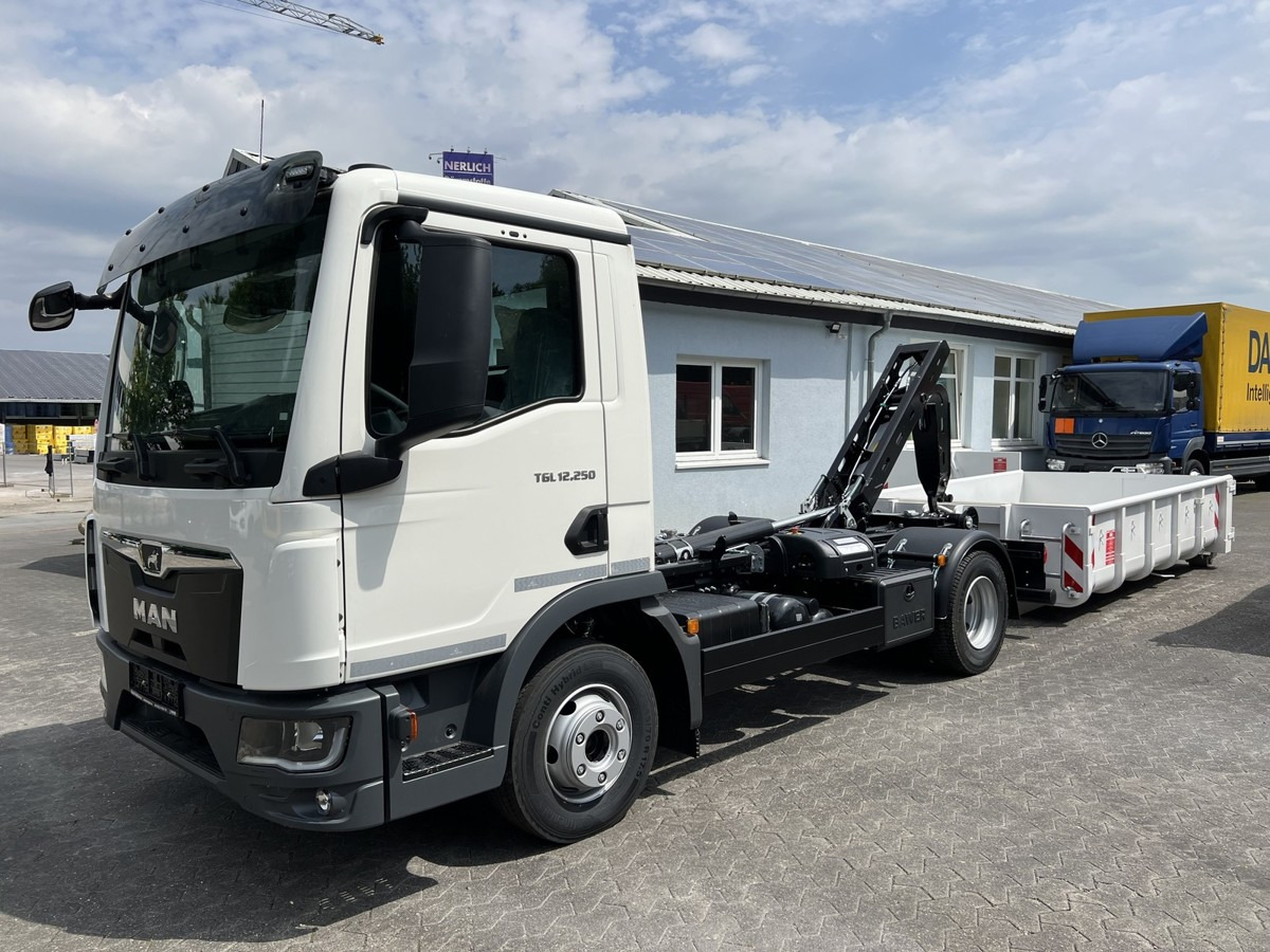 MAN TGL 12.250 BL NEU City Abrollkipper Tipmatik - شاحنة برافعة خطافية: صورة 2 MAN TGL 12.250 BL NEU City Abrollkipper Tipmatik - شاحنة برافعة خطافية: صورة 2