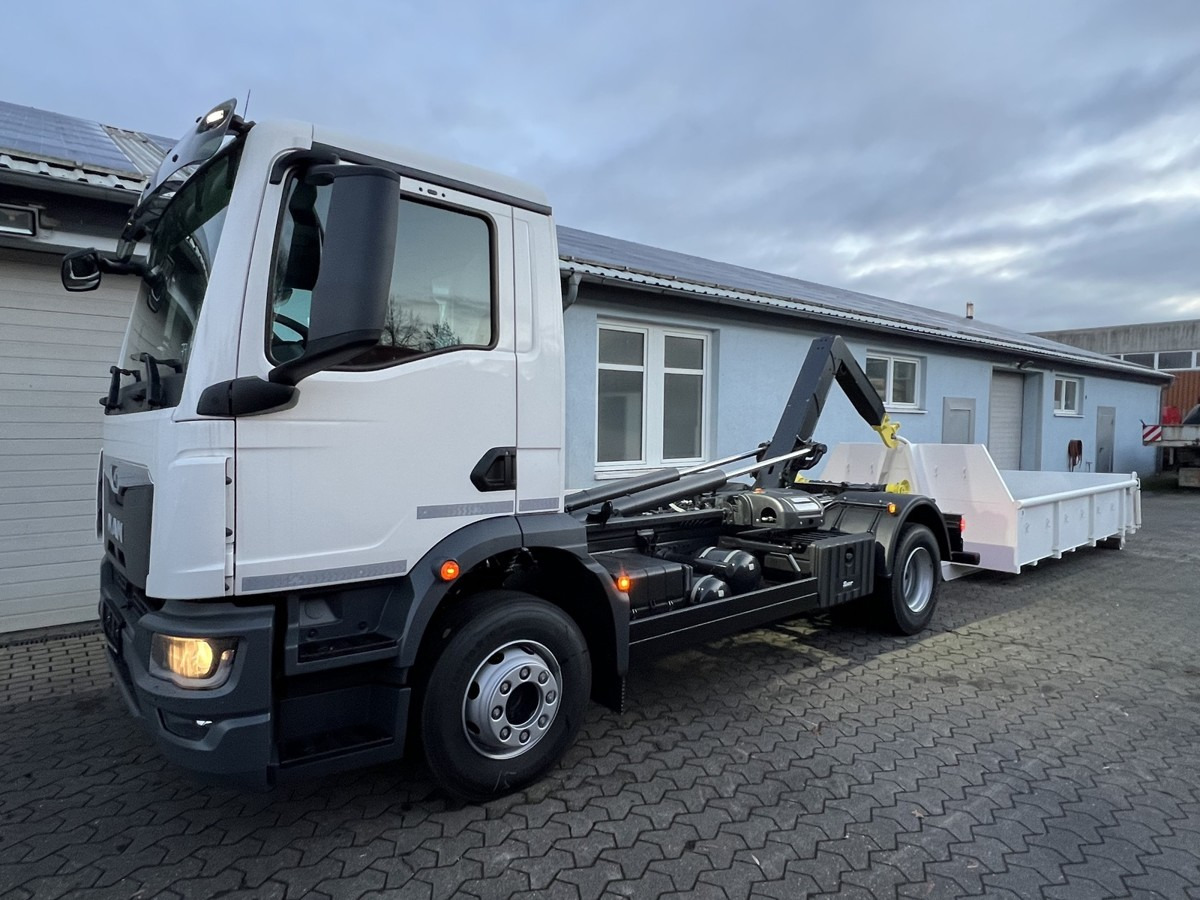 MAN TGM 15.290 BL Abrollkipper PowerMatic Standheiz. - شاحنة برافعة خطافية: صورة 5 MAN TGM 15.290 BL Abrollkipper PowerMatic Standheiz. - شاحنة برافعة خطافية: صورة 5