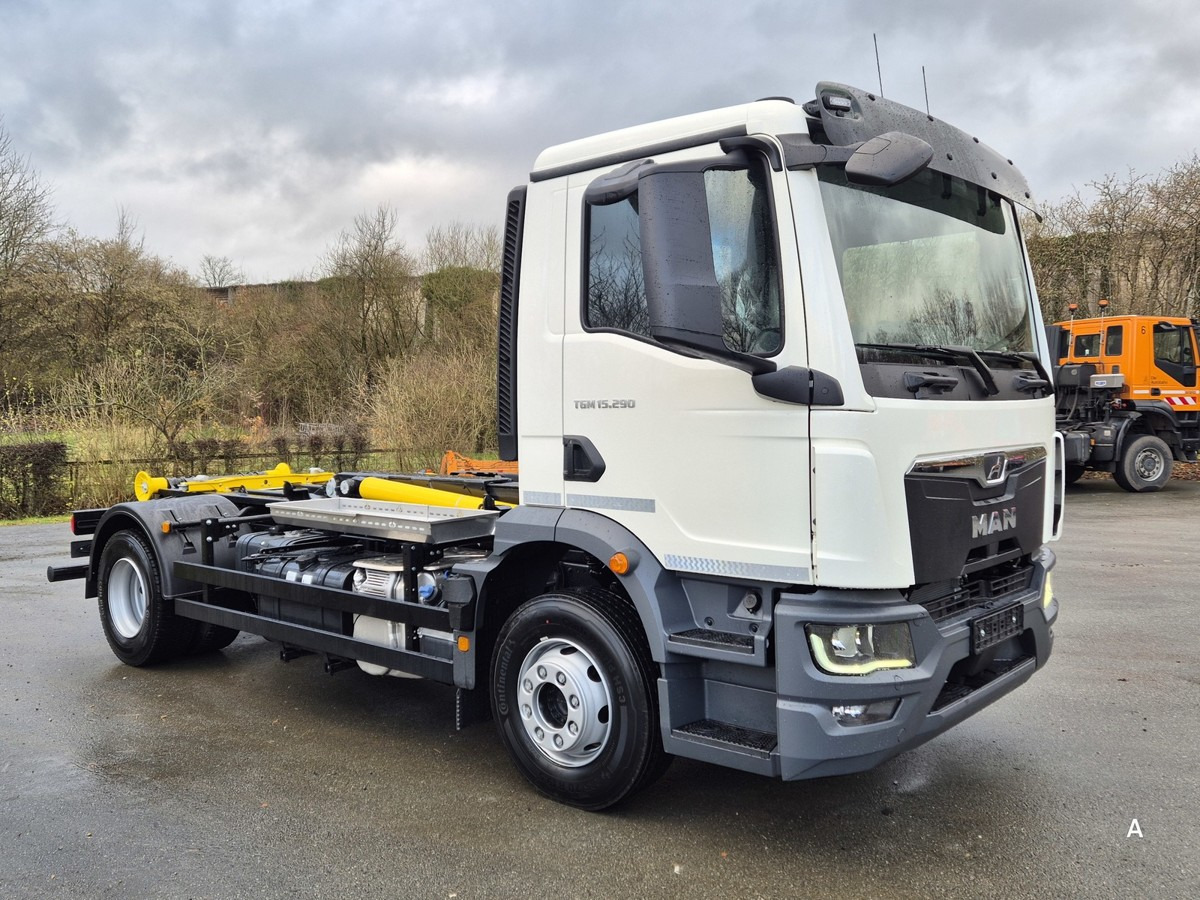 MAN TGM 15.290 BL Abrollkipper PowerMatic Standheiz. - شاحنة برافعة خطافية: صورة 2 MAN TGM 15.290 BL Abrollkipper PowerMatic Standheiz. - شاحنة برافعة خطافية: صورة 2