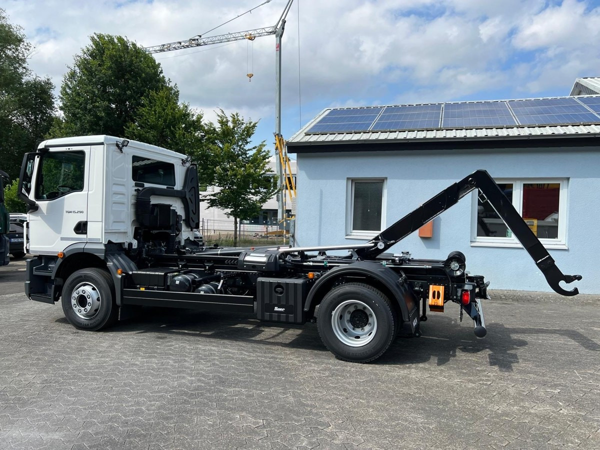 MAN TGM 15.290 BL Aut. Abrollkipper AHK - شاحنة برافعة خطافية: صورة 1 MAN TGM 15.290 BL Aut. Abrollkipper AHK - شاحنة برافعة خطافية: صورة 1