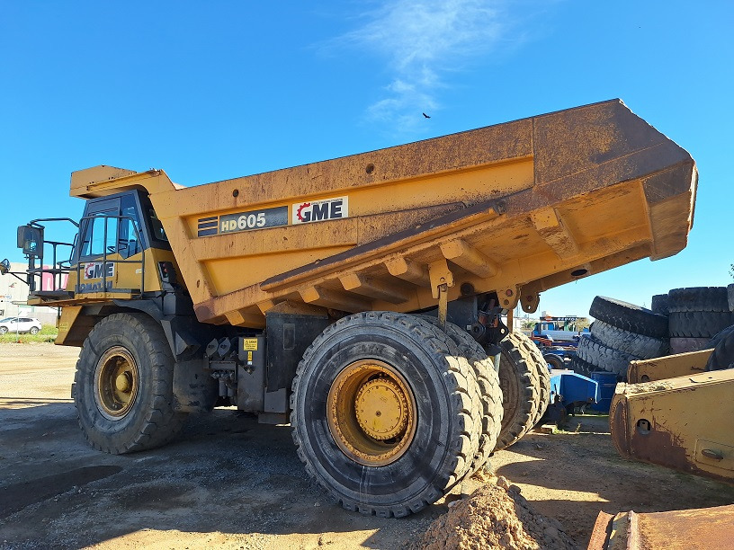 KOMATSU HD605-7EO - شاحنة قلابة صلبة/ شاحنة صخور: صورة 3 KOMATSU HD605-7EO - شاحنة قلابة صلبة/ شاحنة صخور: صورة 3