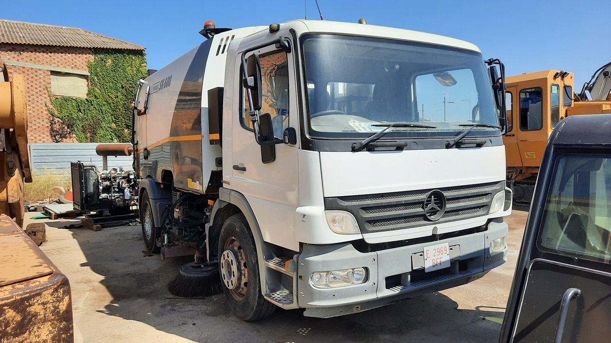 SCHMIDT SK600 - سياره كنس شوارع: صورة 3 SCHMIDT SK600 - سياره كنس شوارع: صورة 3