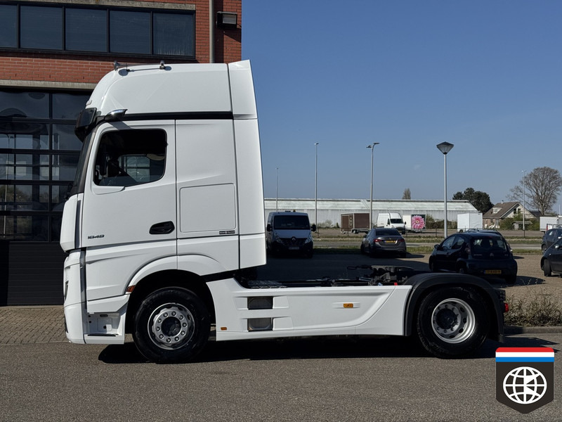 Mercedes-Benz ACTROS 1848 Gigaspace ** LIMITED EDITION** / FULL SPOILER / 2x TANK / NIGHT ac / - مقطورة السحب: صورة 3 Mercedes-Benz ACTROS 1848 Gigaspace ** LIMITED EDITION** / FULL SPOILER / 2x TANK / NIGHT ac / - مقطورة السحب: صورة 3