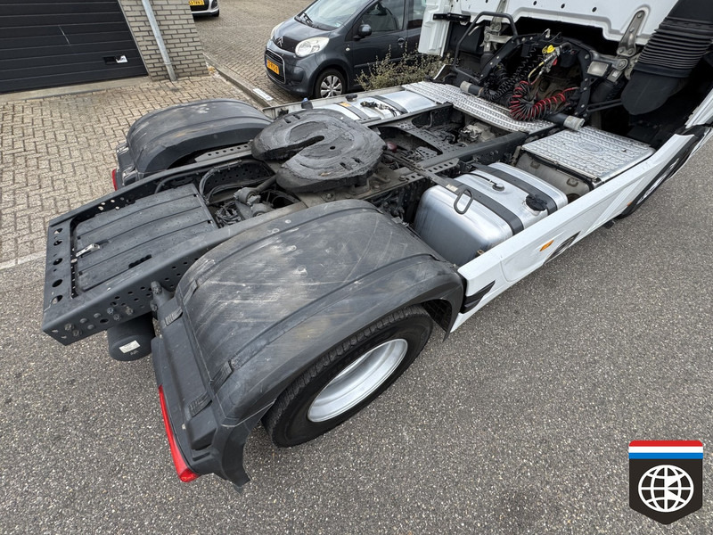 Mercedes-Benz ACTROS 1853 Giga Space - Full spoiler - night A/C - LOW KM - مقطورة السحب: صورة 5 Mercedes-Benz ACTROS 1853 Giga Space - Full spoiler - night A/C - LOW KM - مقطورة السحب: صورة 5