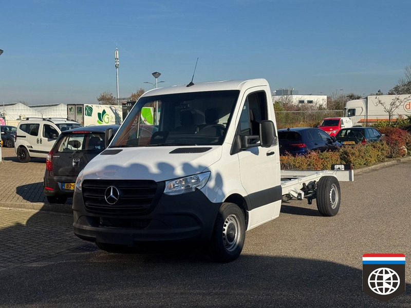 Mercedes-Benz Sprinter 315 CDi CHASSIS WB 3670 - AUTOMAAT NAVIGATIE *** BPM VRIJ !! - شاحنة توصيل مغلقة: صورة 3 Mercedes-Benz Sprinter 315 CDi CHASSIS WB 3670 - AUTOMAAT NAVIGATIE *** BPM VRIJ !! - شاحنة توصيل مغلقة: صورة 3
