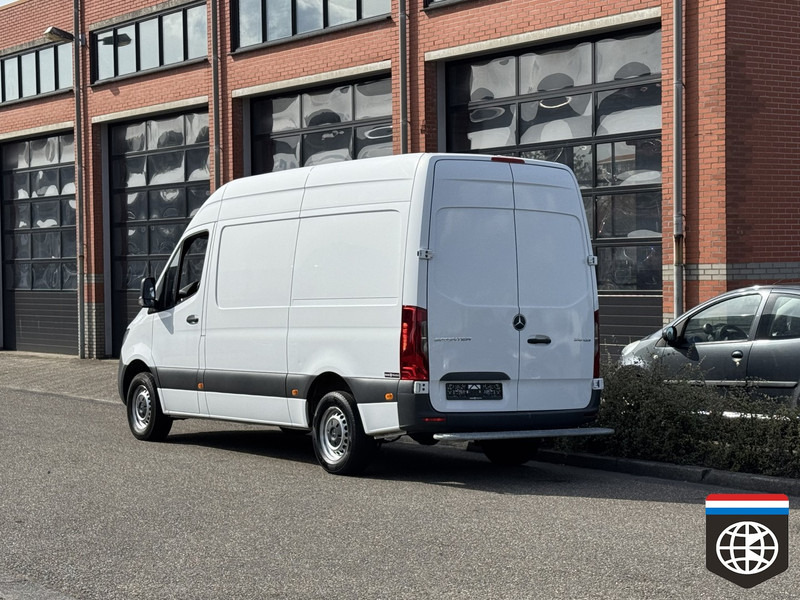 Mercedes-Benz Sprinter 315 RWD - Man - A/C - ACC - فان المدمجة: صورة 4 Mercedes-Benz Sprinter 315 RWD - Man - A/C - ACC - فان المدمجة: صورة 4