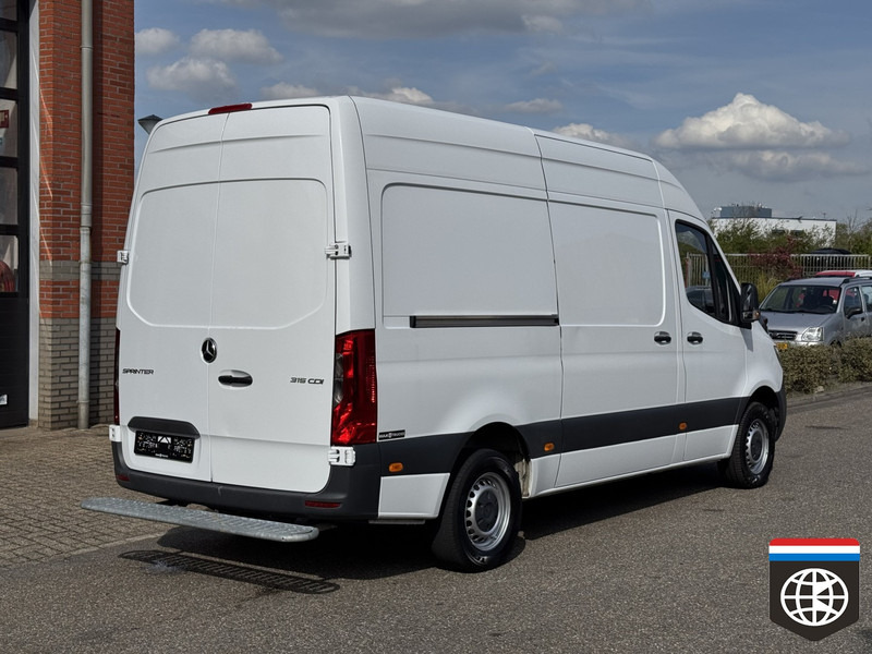 Mercedes-Benz Sprinter 315 RWD - Man - A/C - ACC - فان المدمجة: صورة 5 Mercedes-Benz Sprinter 315 RWD - Man - A/C - ACC - فان المدمجة: صورة 5