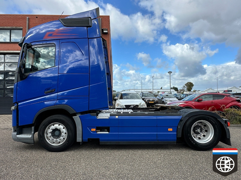 Volvo FH 460 CHASSIS: JB / FULL SPOILER / LOW KM - رأس تريلا: صورة 3 Volvo FH 460 CHASSIS: JB / FULL SPOILER / LOW KM - رأس تريلا: صورة 3
