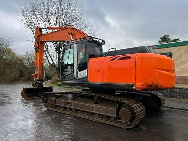 Hitachi ZX250LC-3 - ZX 250 LC - ZX250 - حفّار: صورة 2 Hitachi ZX250LC-3 - ZX 250 LC - ZX250 - حفّار: صورة 2