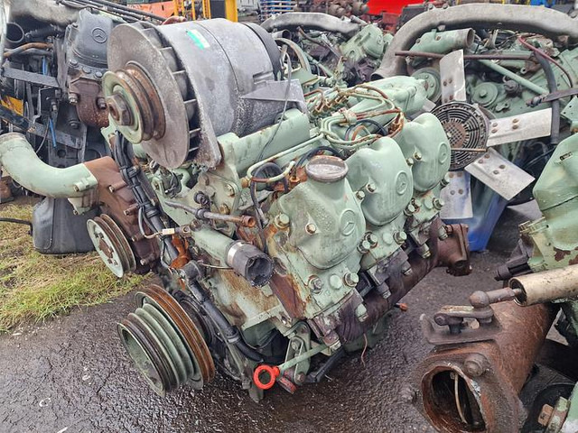 Mercedes-Benz OM421 - محرك: صورة 1 Mercedes-Benz OM421 - محرك: صورة 1