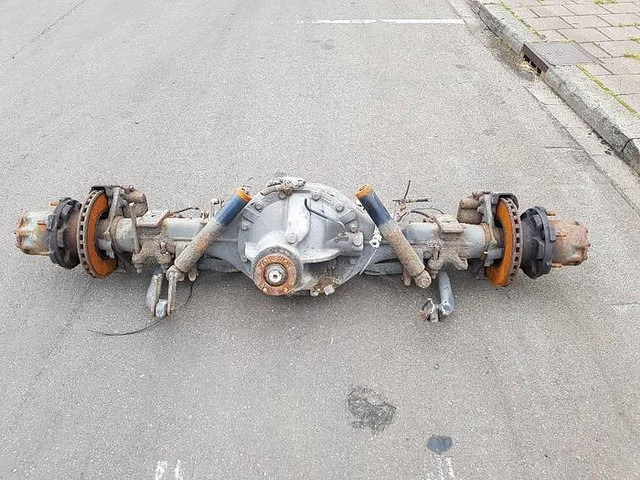 Mercedes-Benz Vario 815 D - قطع الغيار: صورة 1 Mercedes-Benz Vario 815 D - قطع الغيار: صورة 1