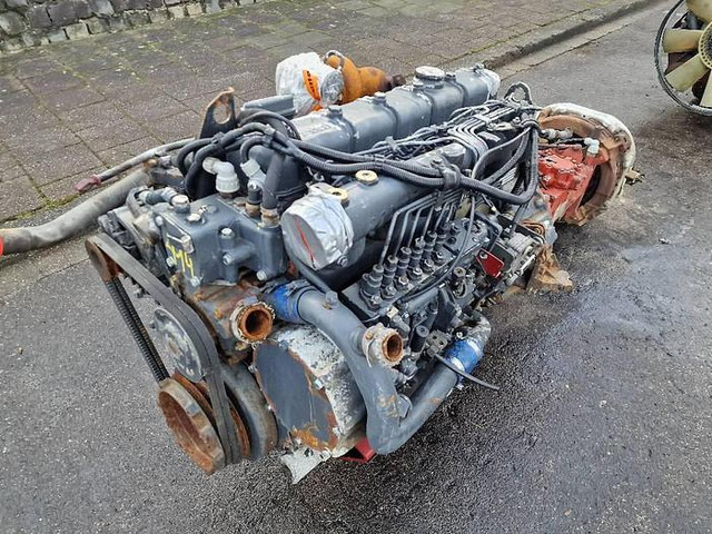 Renault Midliner 210 MIDR060226W4 - قطع الغيار: صورة 3 Renault Midliner 210 MIDR060226W4 - قطع الغيار: صورة 3