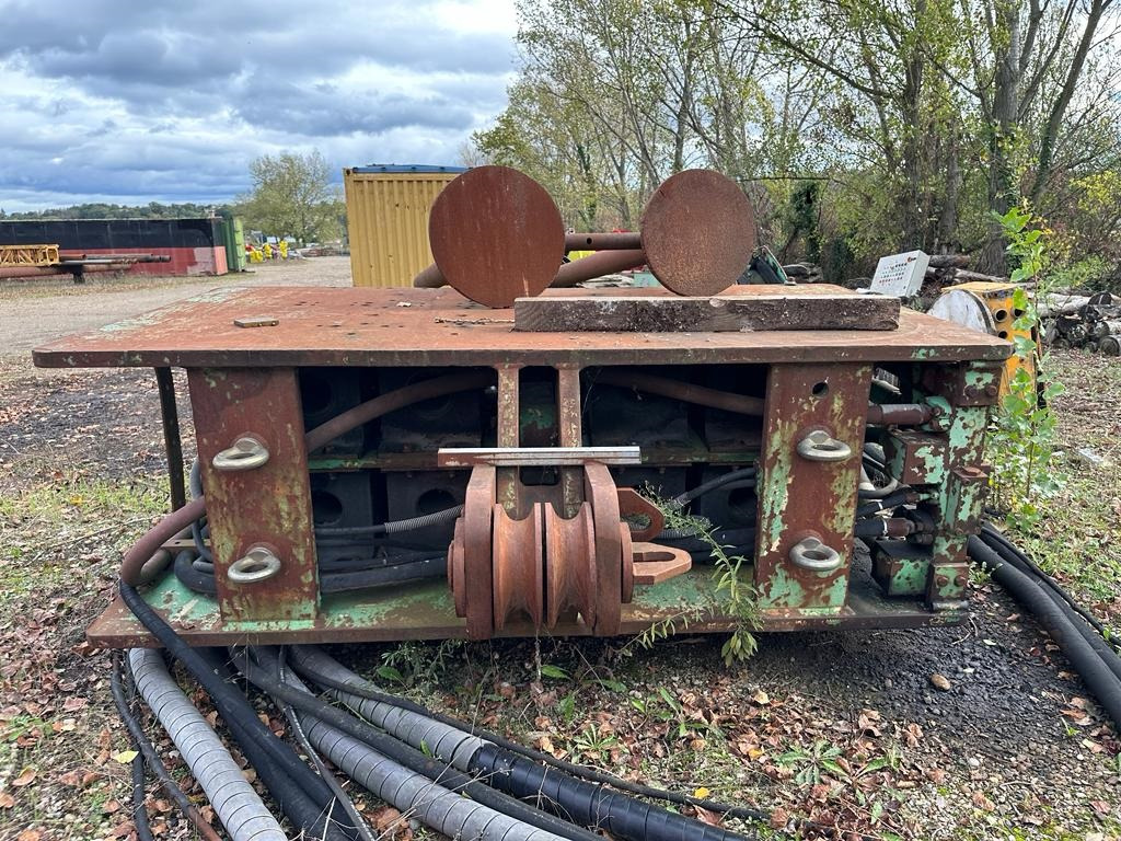 ICE 8514 + 780 - ناقلة الأكوام: صورة 4 ICE 8514 + 780 - ناقلة الأكوام: صورة 4