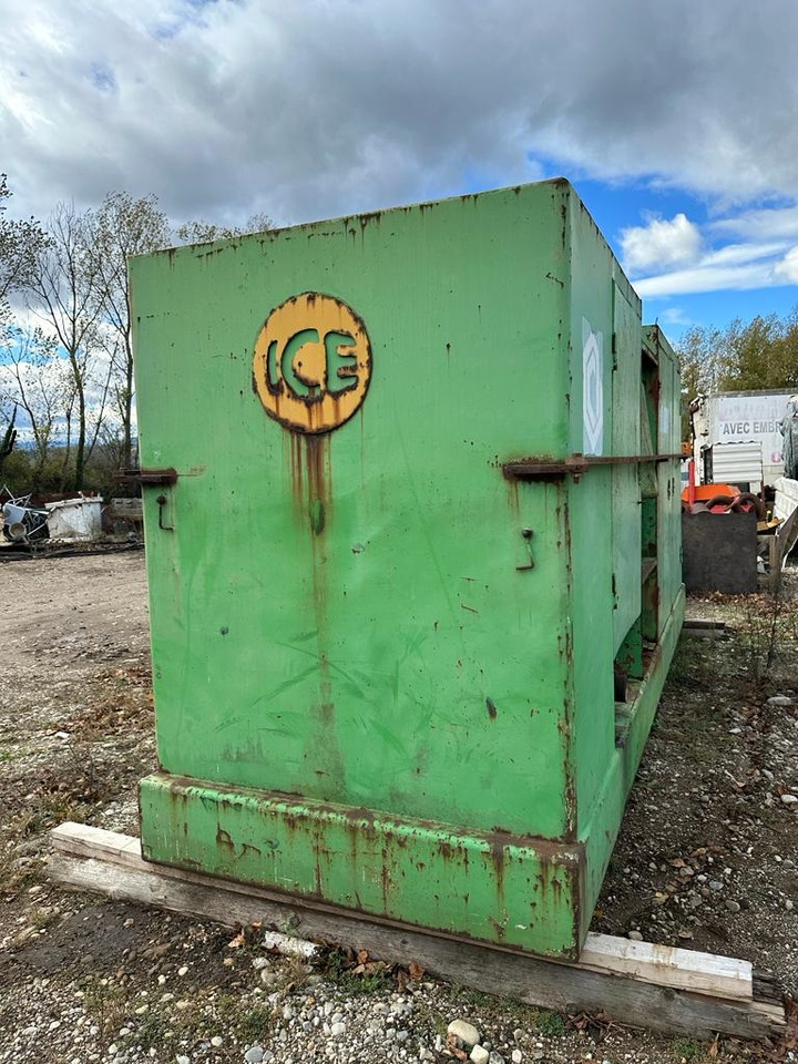 ICE 8514 + 780 - ناقلة الأكوام: صورة 1 ICE 8514 + 780 - ناقلة الأكوام: صورة 1