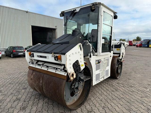 Caterpillar CD54B (CD10),Tandemwalze, Streuer,Kantenscheider - مدحلة: صورة 5 Caterpillar CD54B (CD10),Tandemwalze, Streuer,Kantenscheider - مدحلة: صورة 5