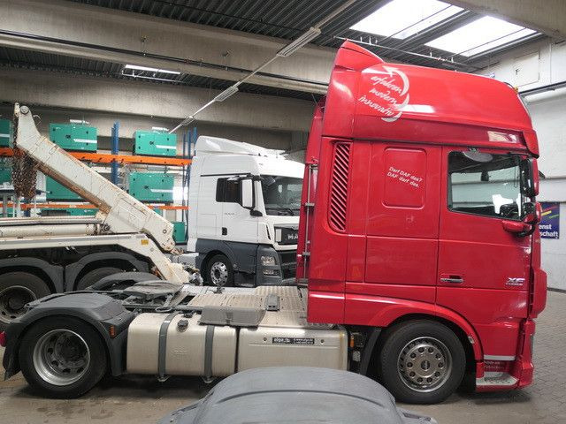 DAF XF 460, SSC, Retarder, Klima, VA+HA-Luftfederung - مقطورة السحب: صورة 3 DAF XF 460, SSC, Retarder, Klima, VA+HA-Luftfederung - مقطورة السحب: صورة 3