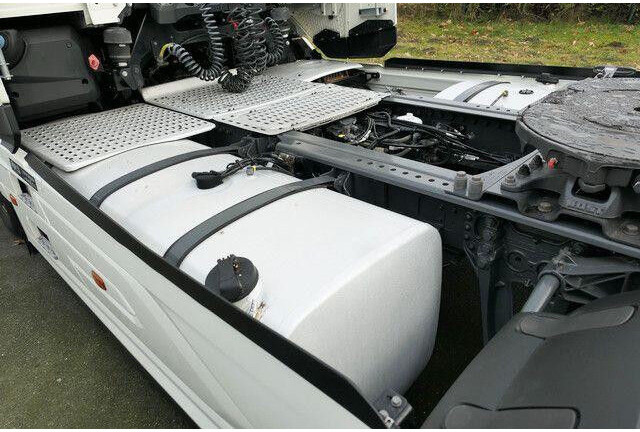 DAF XG 530 FT 4x2, Intarder, 2x Tank, Standklima - رأس تريلا: صورة 4 DAF XG 530 FT 4x2, Intarder, 2x Tank, Standklima - رأس تريلا: صورة 4