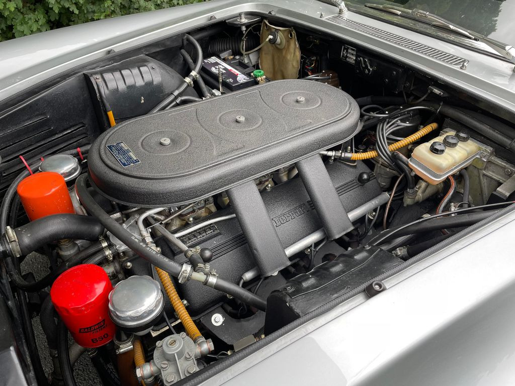 سيارة Ferrari 330 GT Coupe 2+2/TÜV neu/H-Zulassung: صورة 13