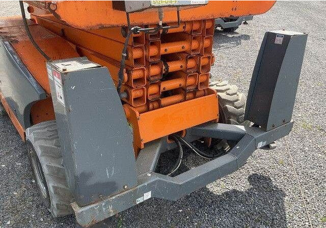 Haulotte Compact 12 DX, Geländegängig, Kubota, 12,15m - مرفاع مقصي: صورة 5 Haulotte Compact 12 DX, Geländegängig, Kubota, 12,15m - مرفاع مقصي: صورة 5