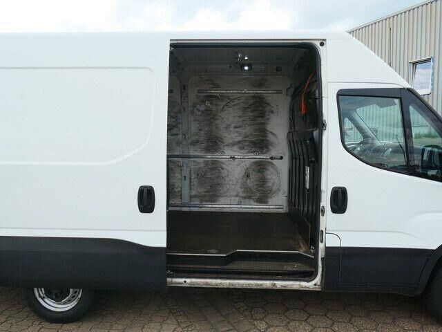 Iveco Daily 35S14/Hochdach/AHK/Klima - فان: صورة 4 Iveco Daily 35S14/Hochdach/AHK/Klima - فان: صورة 4