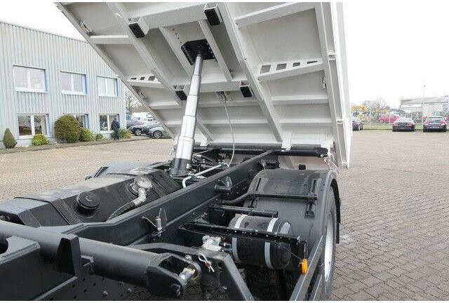 MAN 18.320 TGM BB, Kran Hiab X-Hiduo 138, Funk, AHK - شاحنة قلاب: صورة 5 MAN 18.320 TGM BB, Kran Hiab X-Hiduo 138, Funk, AHK - شاحنة قلاب: صورة 5