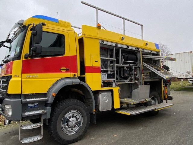 شاحنة حريق Mercedes-Benz 1833 Axor 4x4, Kran Palfinger, Rosenbauer, AHK: صورة 12