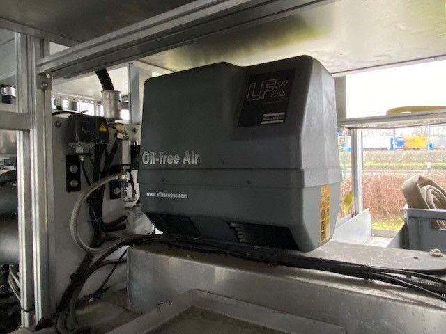 شاحنة حريق Mercedes-Benz 1833 Axor 4x4, Kran Palfinger, Rosenbauer, AHK: صورة 9